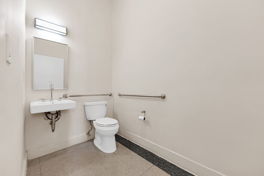 More Photos Of 310 Riverside Dr, New York Apartments For Lease