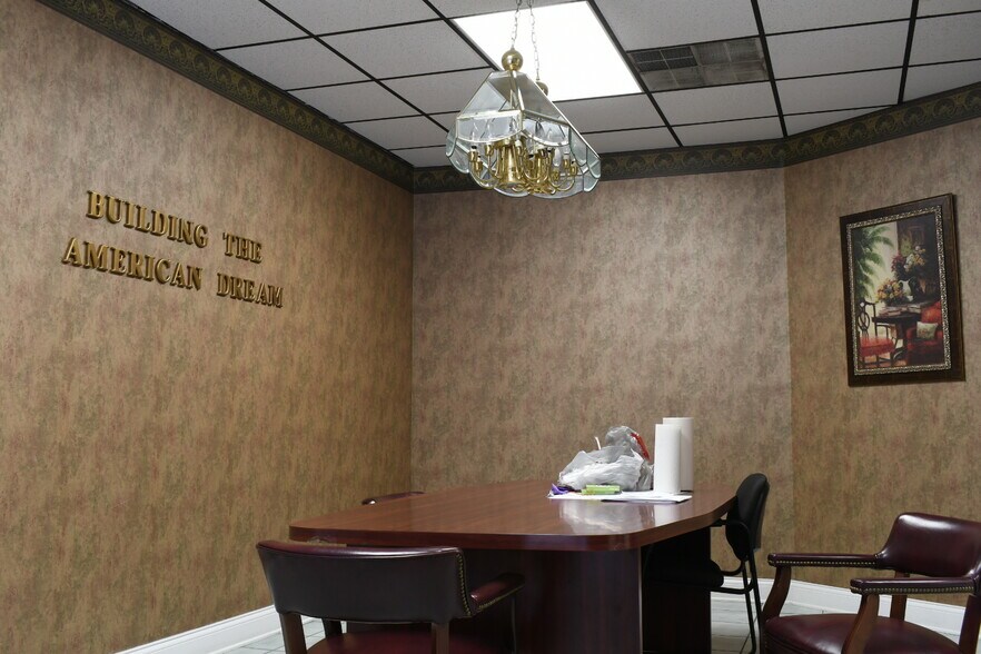 More Photos Of 522 Magnolia Ave, Auburndale Office For Sale