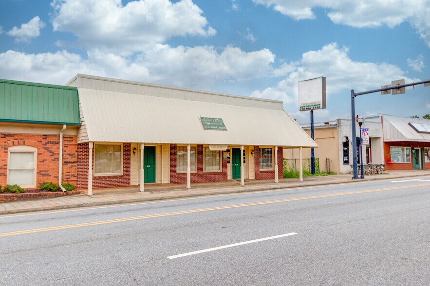 More Photos Of 115 W Court House Sq, Cumming Medical For Sale