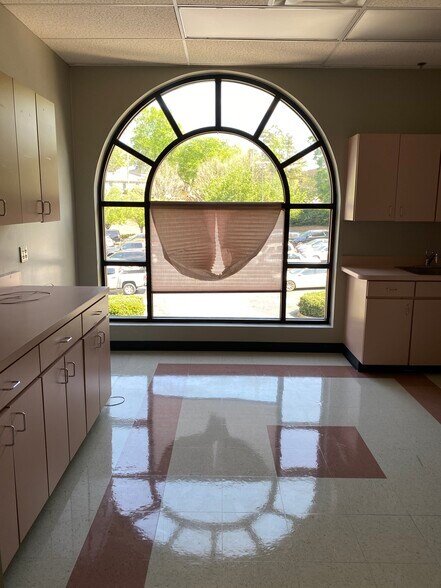 More Photos Of 1810 Mulkey Rd, Austell Medical For Sale