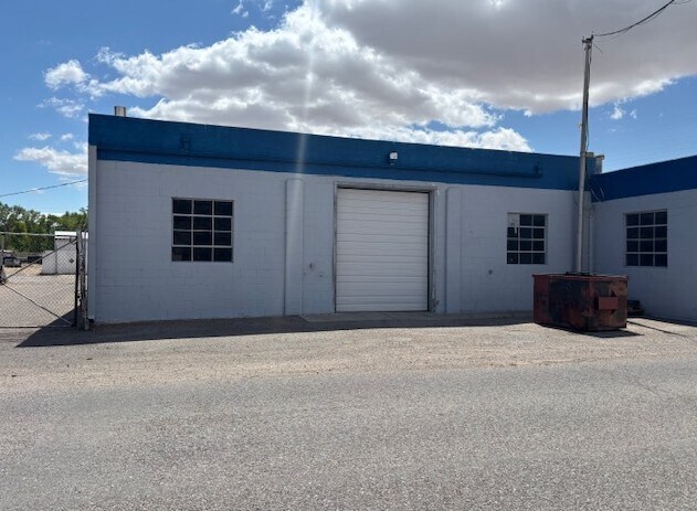 More Photos Of 800 E River Rd, Belen Auto Repair For Lease