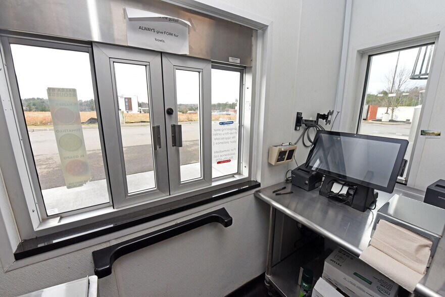 More Photos Of 212 Highland Pky, Ellijay Fast Food For Lease