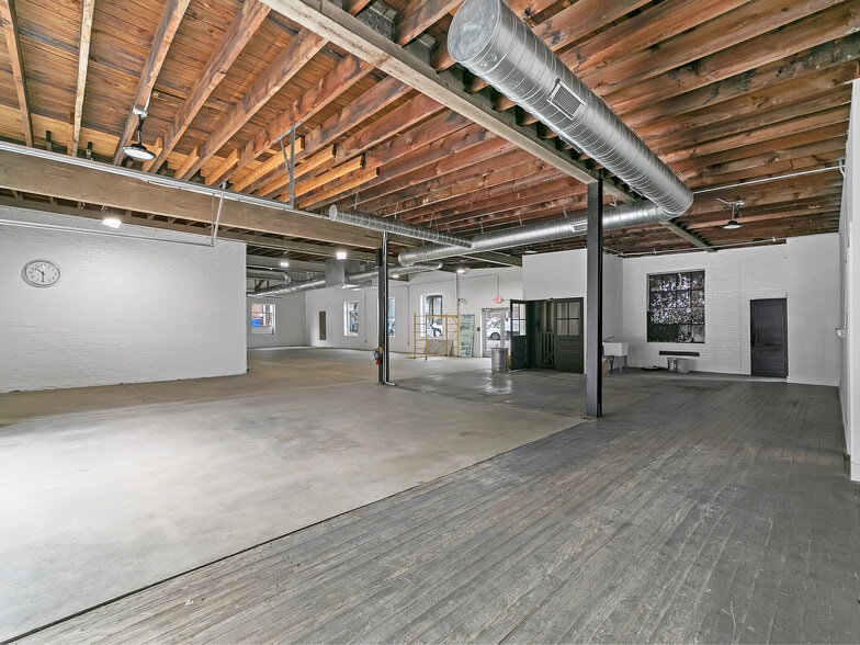 More Photos Of 37 N Broad St, Brevard Storefront Retail Office For Lease