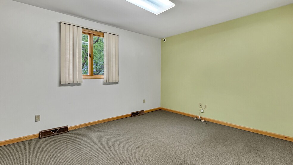 More Photos Of 1200 S Mitchell St, Cadillac Office For Lease