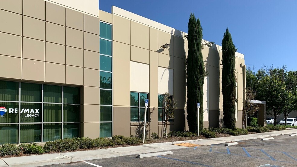 More Photos Of 4097 Trail Creek Rd, Riverside Light Manufacturing For Lease