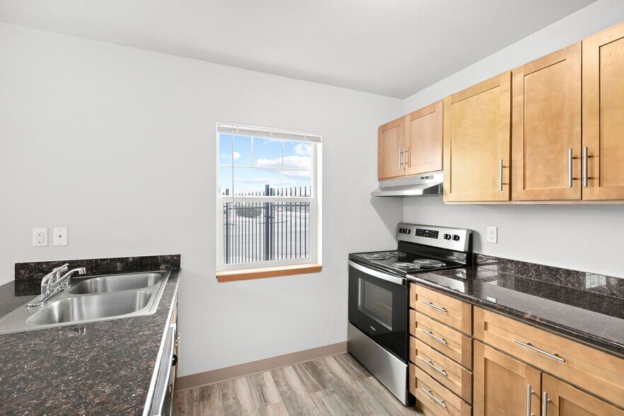 More Photos Of 901 E 72nd St, Tacoma Apartments For Sale