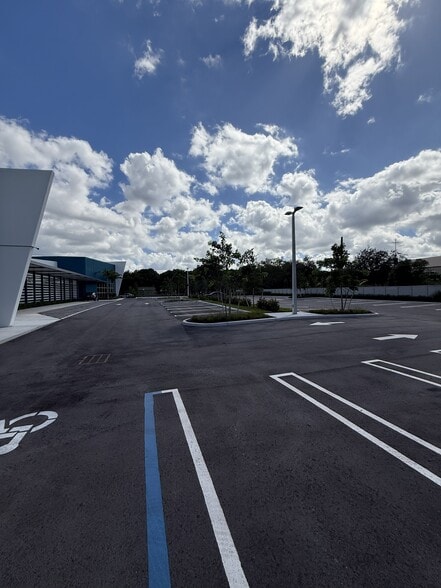 More Photos Of 101 NW 12th St, Pompano Beach Medical For Lease