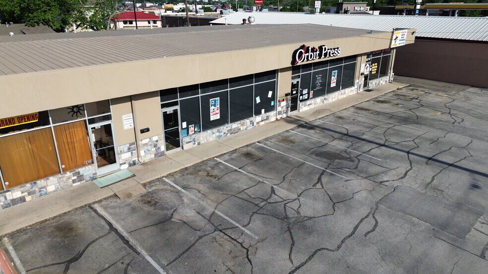 More Photos Of 1803-1813 N Elm St, Denton Restaurant For Lease