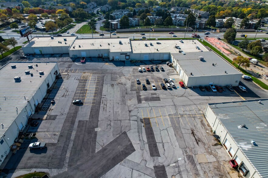 More Photos Of 11105-11147 Mockingbird Dr, Omaha Warehouse For Lease
