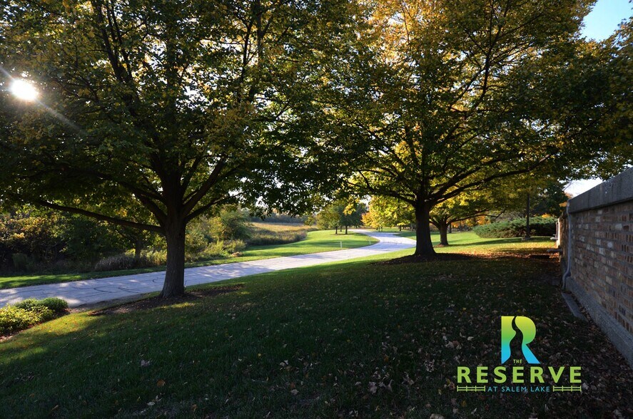 More Photos Of 3890 Salem Lake Dr, Long Grove Office For Sale