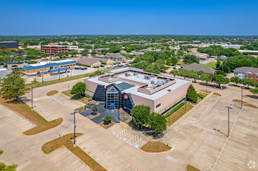 More Photos Of 2100 Plaza Pky, Bedford Health Club For Sale