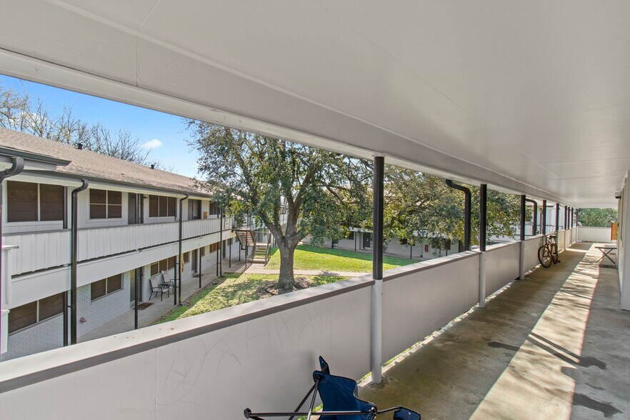 More Photos Of 2345 Nall St, Port Neches Apartments For Sale