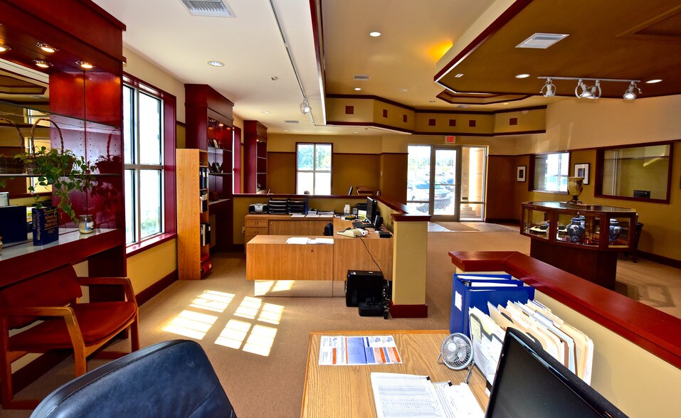 More Photos Of 32699 US Highway 19 N, Palm Harbor Freestanding For Lease