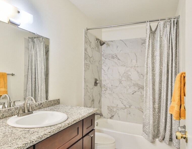 More Photos Of 46595 Vargas Rd, Indio Apartments For Sale