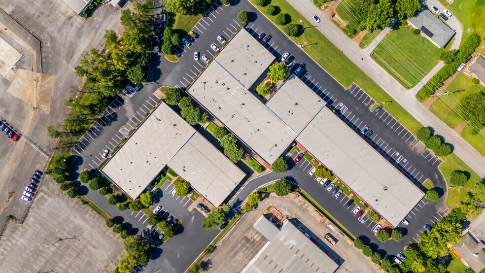 More Photos Of 104-176 Cude Ln, Madison Medical For Lease