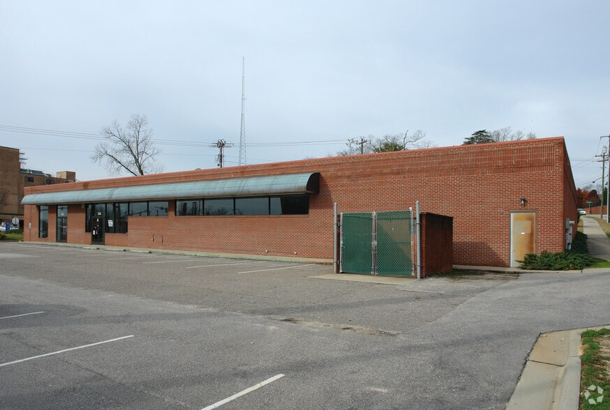 More Photos Of 100-102 Robeson St, Fayetteville Medical For Lease
