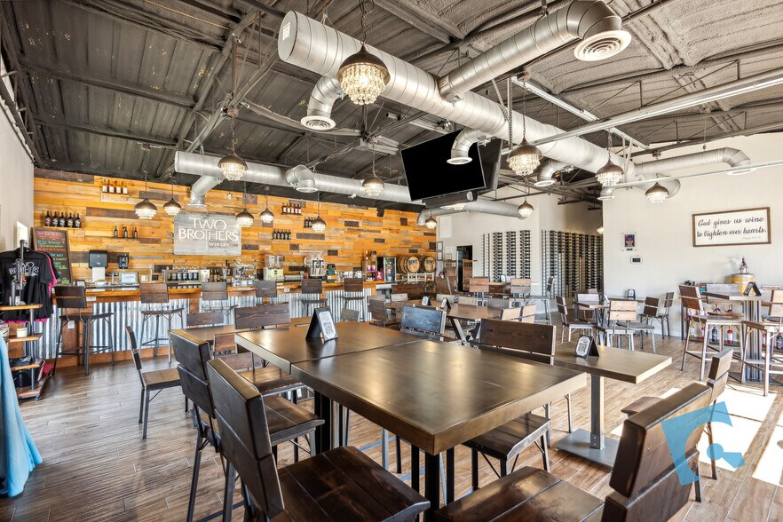 More Photos Of 110 Lamar St, Keller Freestanding For Sale