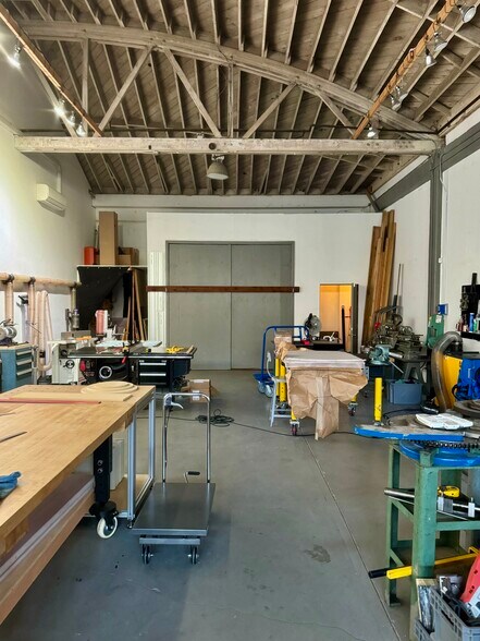 More Photos Of 4413B W Jefferson Blvd, Los Angeles Industrial For Lease