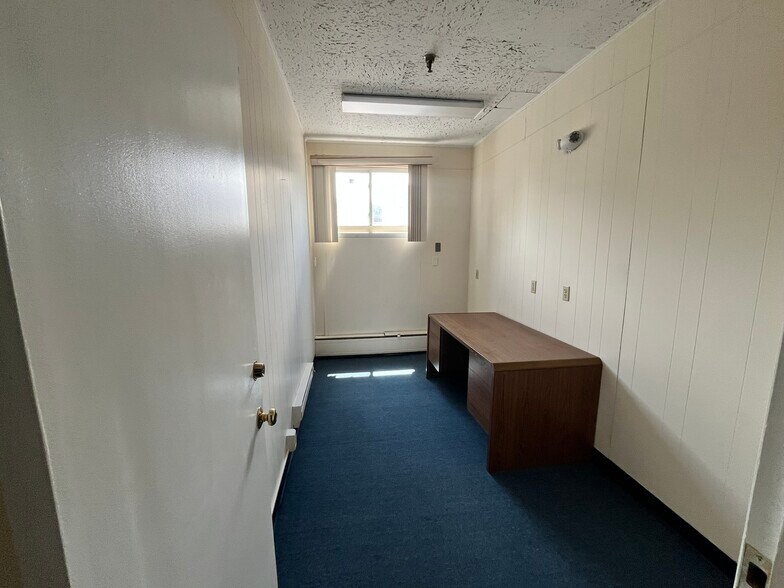 More Photos Of 14 Dartmouth St, Malden Office For Lease