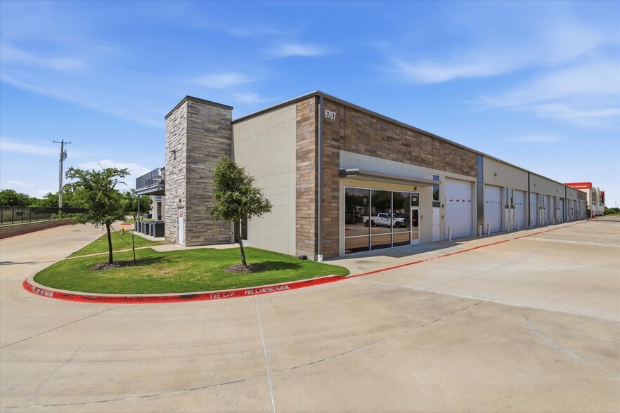 More Photos Of 6767 All Stars Ave, Frisco Showroom For Sale