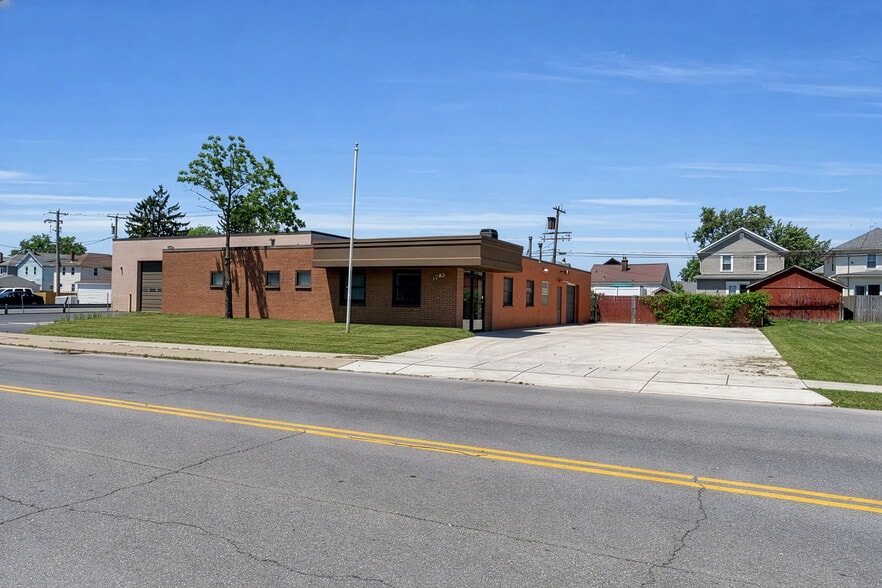 More Photos Of 1783 Kenmore Ave, Kenmore Warehouse For Sale