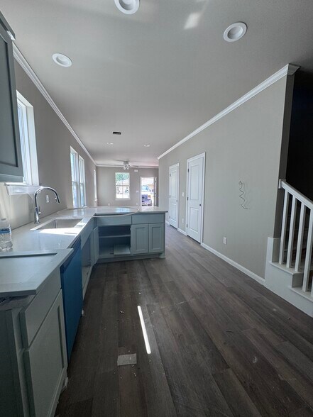 More Photos Of 718 N Weenonah Ave, Claremore Apartments For Sale
