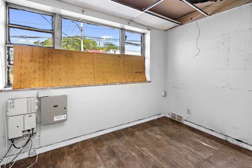 More Photos Of 14 S State St, Hackensack Office For Sale