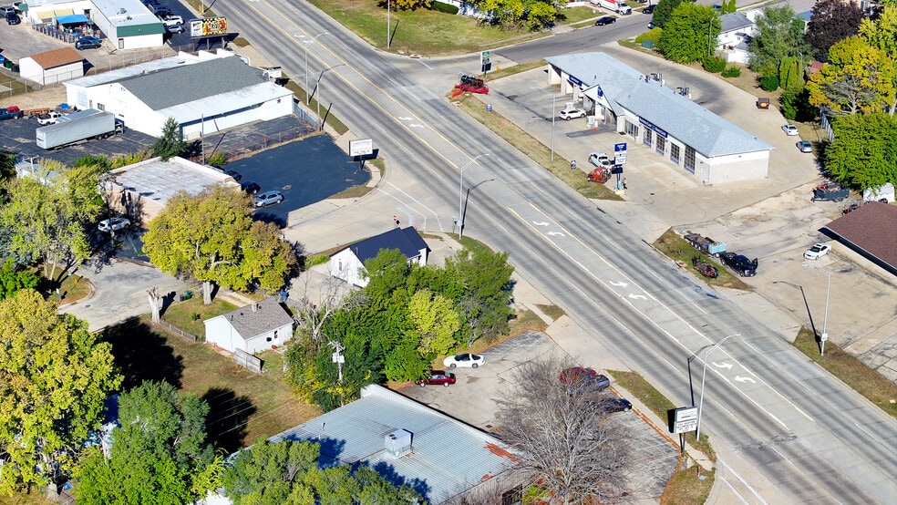 More Photos Of 603 W Rock Falls Rd, Rock Falls General Retail For Sale