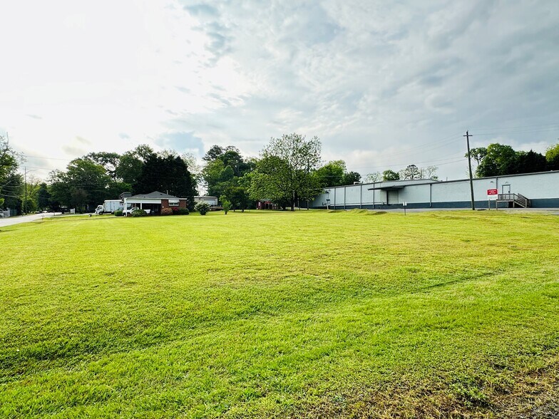 More Photos Of 100 Aiken St, Cartersville Manufacturing For Lease