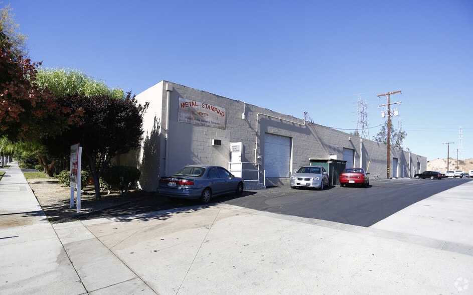 More Photos Of 26541 Ruether Ave, Santa Clarita Light Manufacturing For Lease