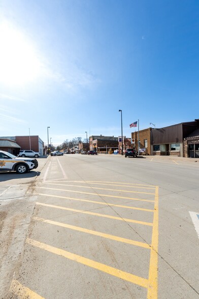 More Photos Of 205 Main St, Louisville Storefront For Sale