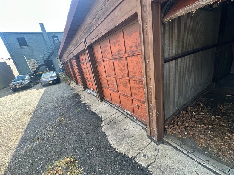 More Photos Of 9 Highland Pl, Maplewood Apartments For Lease