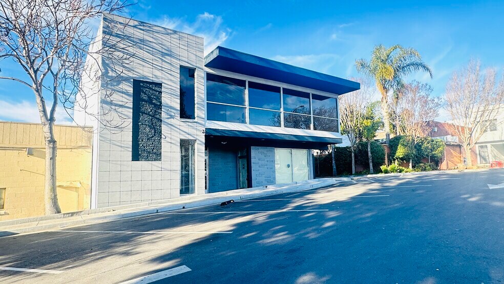 More Photos Of 937 A St, Hayward Storefront Retail Office For Lease