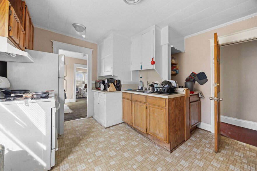 More Photos Of 871-873 Atlantic Ave, Rochester Office Residential For Sale