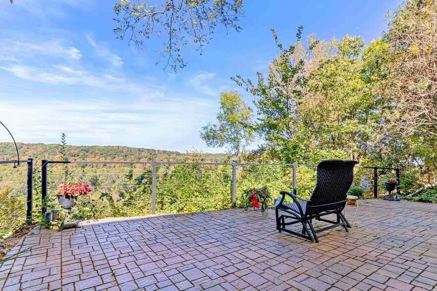 More Photos Of 305 River St, Osceola Hospitality For Sale