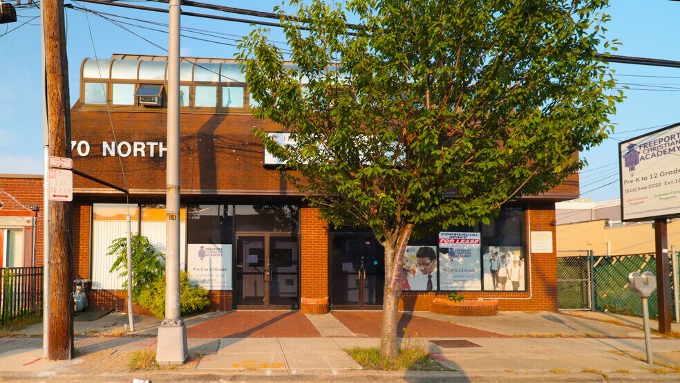 More Photos Of 70 N Main St, Freeport Storefront Retail Office For Lease