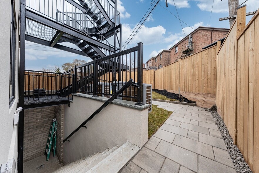 More Photos Of 14 Holmesdale Rd, Toronto Apartments For Sale