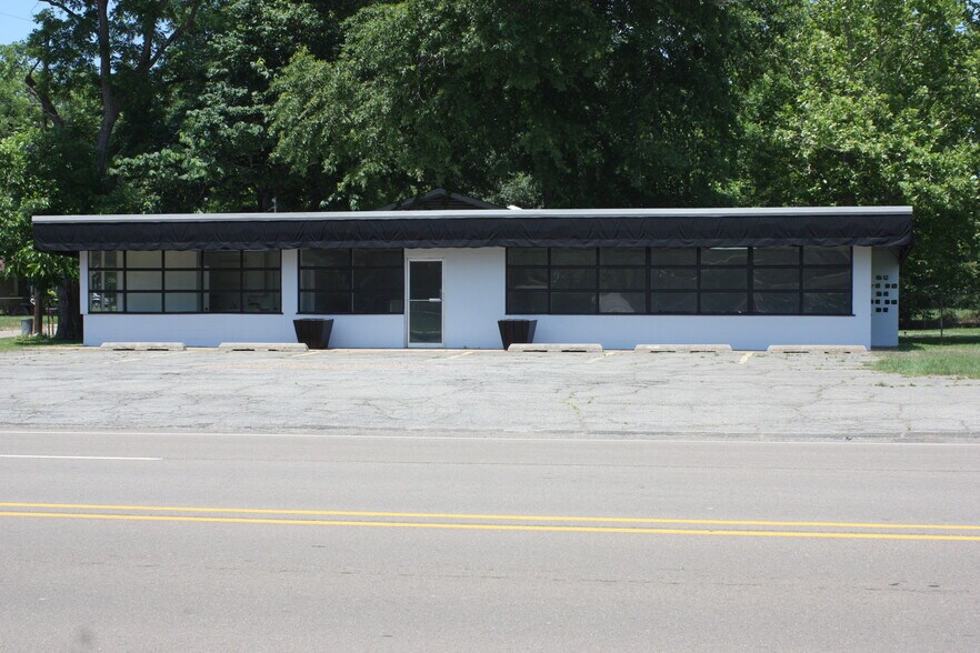 Primary Photo Of 216 S Louise St, Atlanta General Retail For Lease