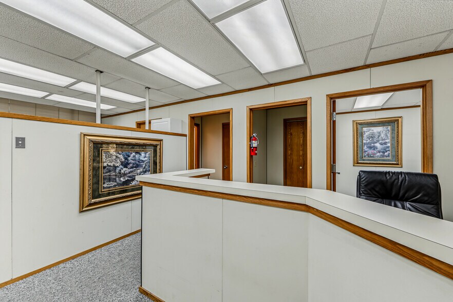 More Photos Of 2219 Packard St, Ann Arbor Office For Sale