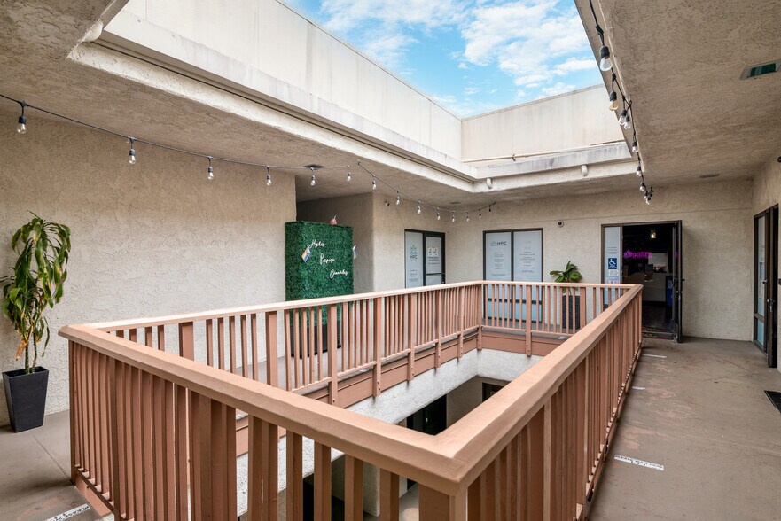 More Photos Of 501 W Channel Islands Blvd, Port Hueneme Loft Creative Space For Sale