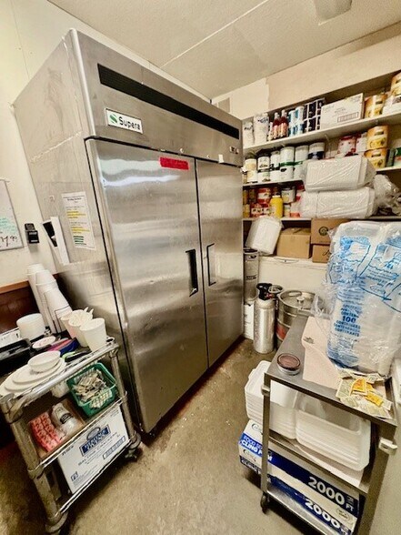 More Photos Of 1415 McKinley St, Mascoutah Restaurant For Sale