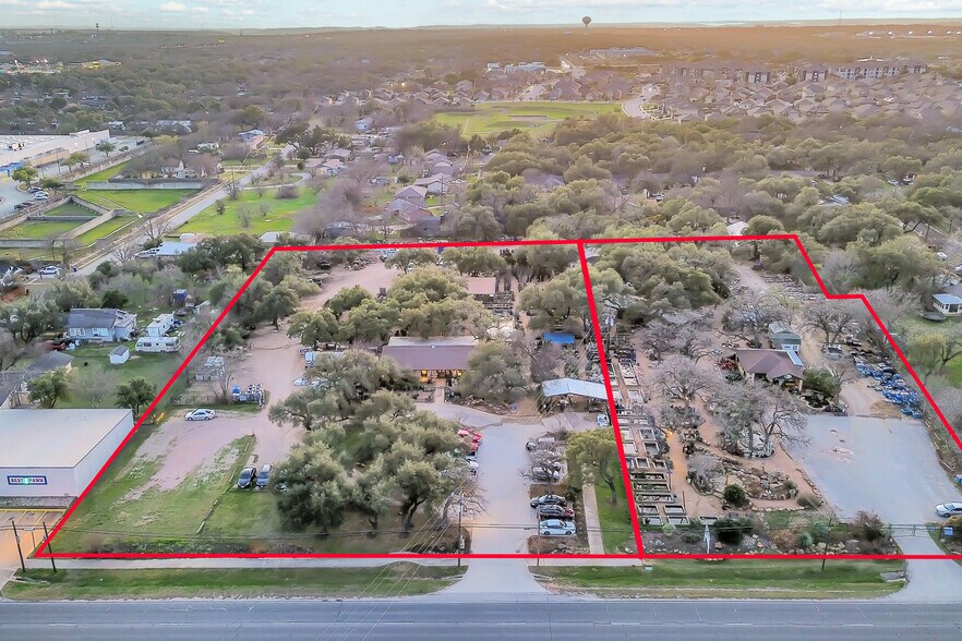 More Photos Of 1407 N Bell Blvd, Cedar Park General Retail For Sale