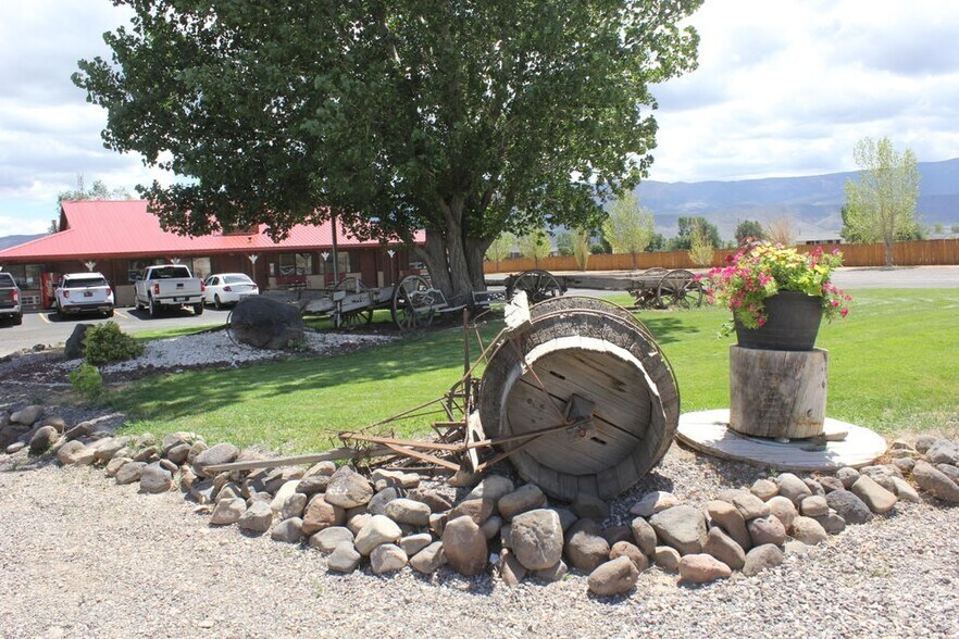 More Photos Of 339 S Highway 89, Circleville Hotel For Sale