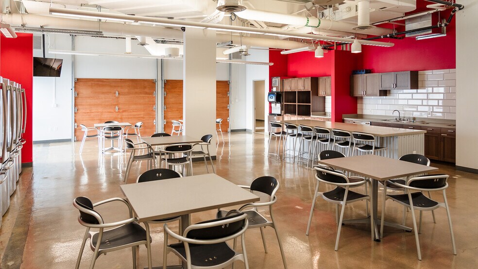 More Photos Of 2100 S Interstate 35 S, Austin Office For Lease