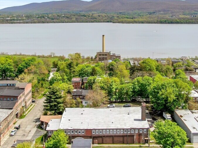 More Photos Of 24 Johnes St, Newburgh Light Manufacturing For Lease