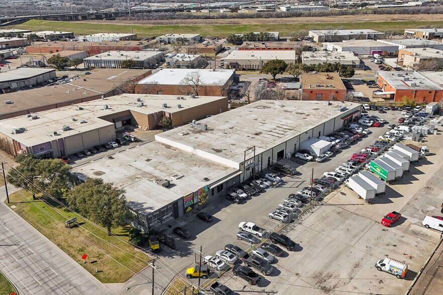 More Photos Of 1365 Regal Row, Dallas Distribution For Sale