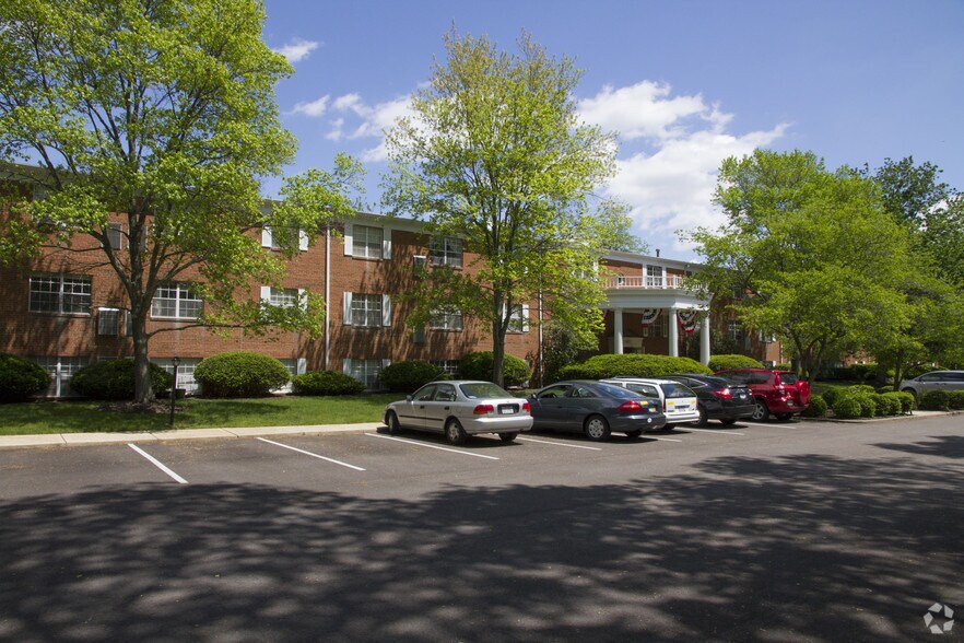 More Photos Of 4577 Olentangy River Rd, Columbus Apartments For Sale