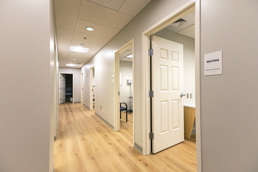 More Photos Of 77 Thomas Johnson Dr, Frederick Medical For Sale