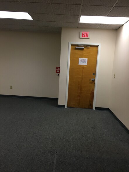 More Photos Of 5161 Brook Hollow Pky, Norcross Unknown For Lease