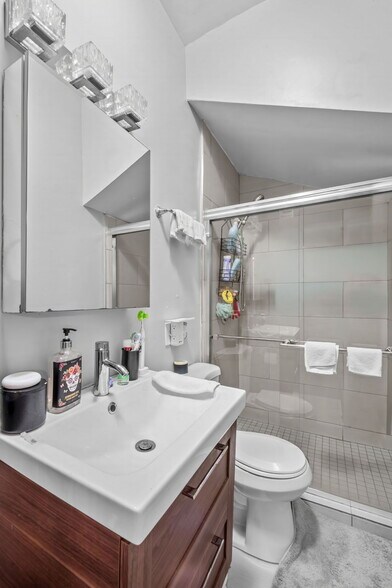 More Photos Of 2435 S California Ave, Chicago Apartments For Sale